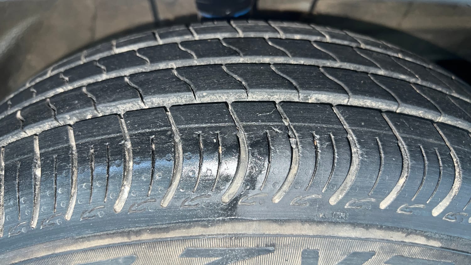 Used 2022 Maruti Suzuki S-Presso Vxi Plus Petrol Manual tyres RIGHT FRONT TYRE TREAD VIEW