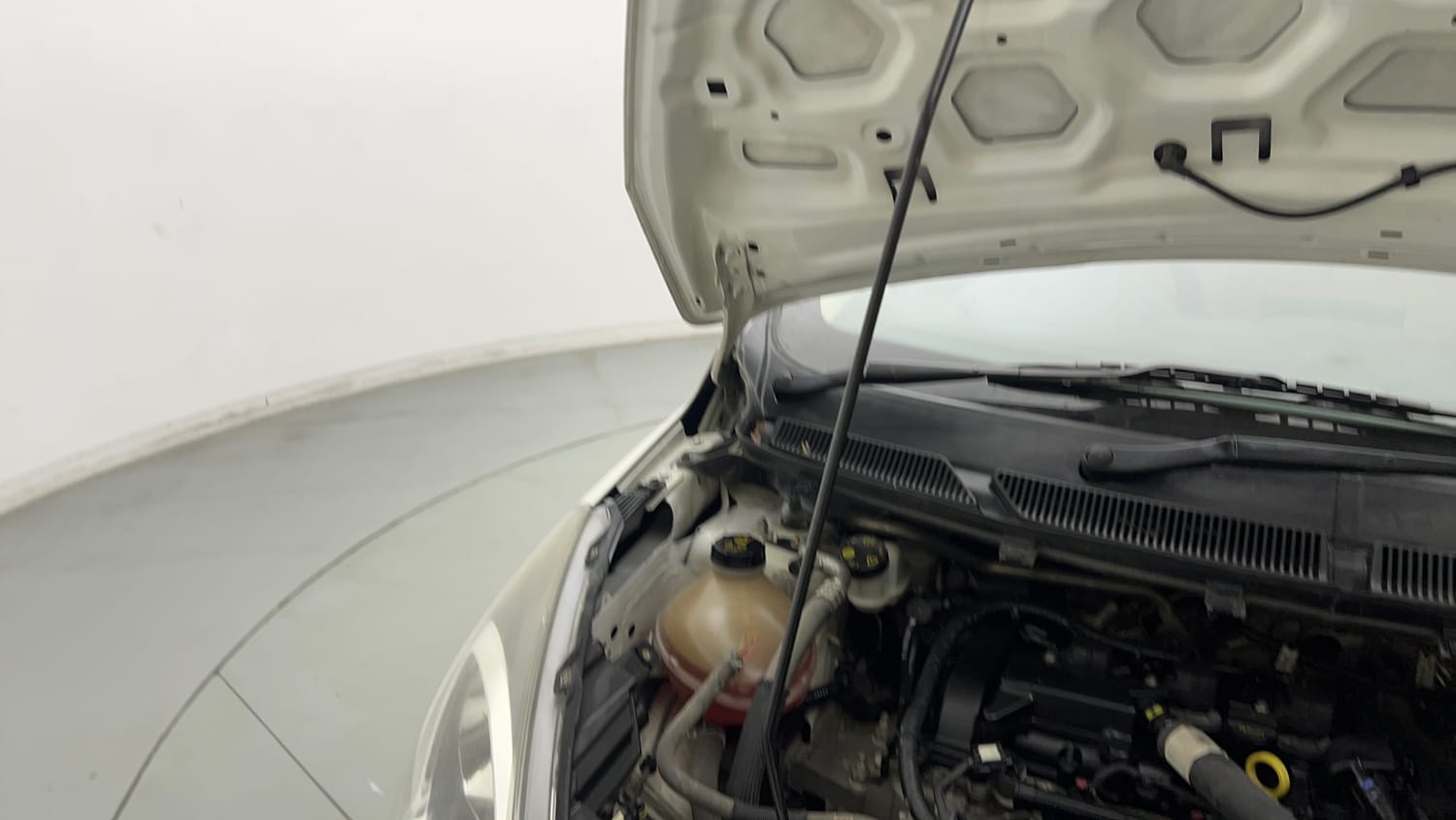 Used 2021 Ford Figo Aspire Titanium Plus 1.2 Ti-VCT Petrol Manual engine ENGINE RIGHT SIDE HINGE & APRON VIEW
