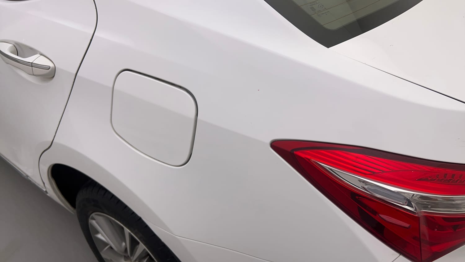 Used 2015 Toyota Corolla Altis VL AT Petrol Petrol Automatic dents MINOR SCRATCH