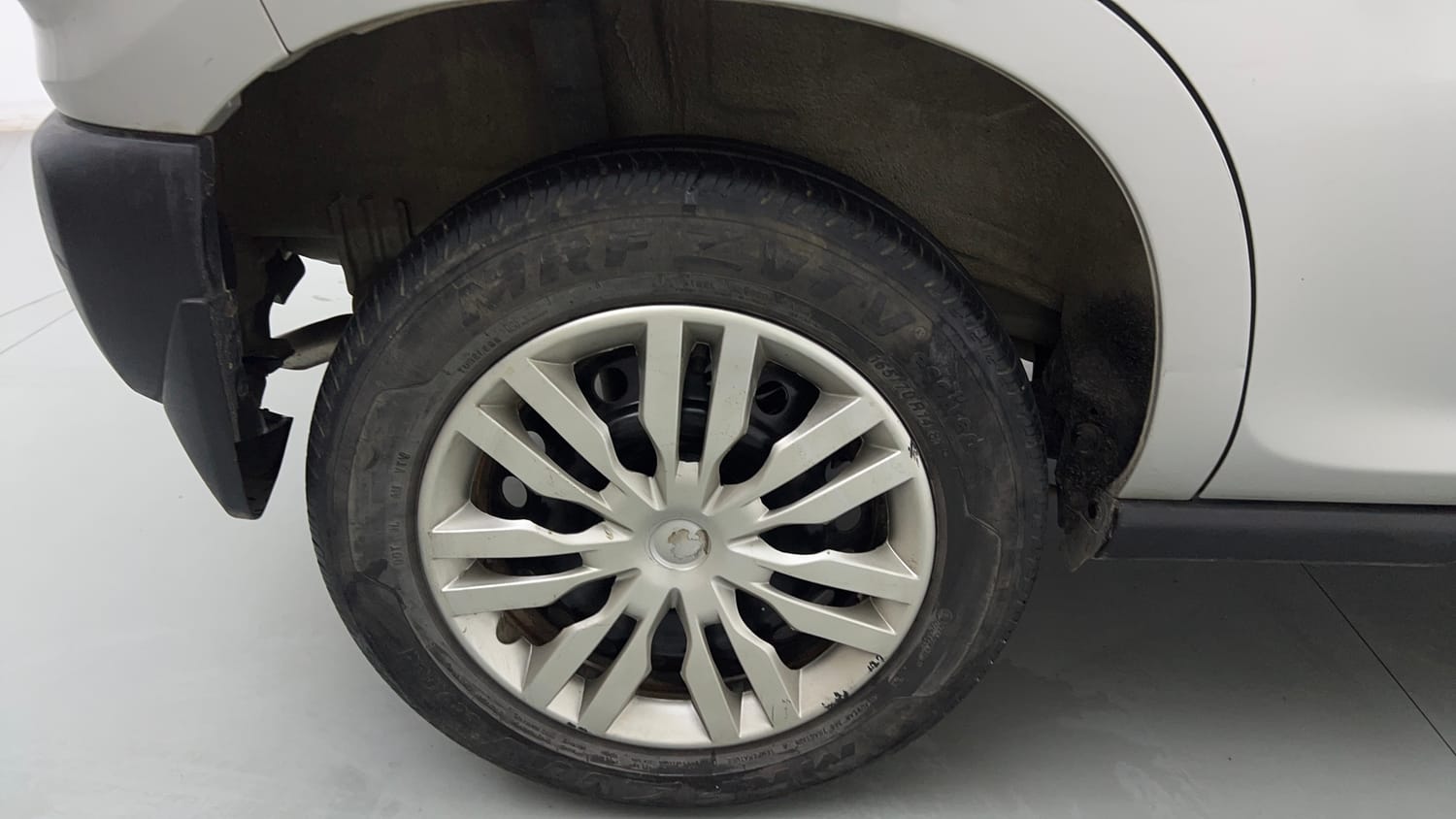 Used 2024 Maruti Suzuki S-Presso VXi S-CNG Cng Manual tyres RIGHT REAR TYRE RIM VIEW