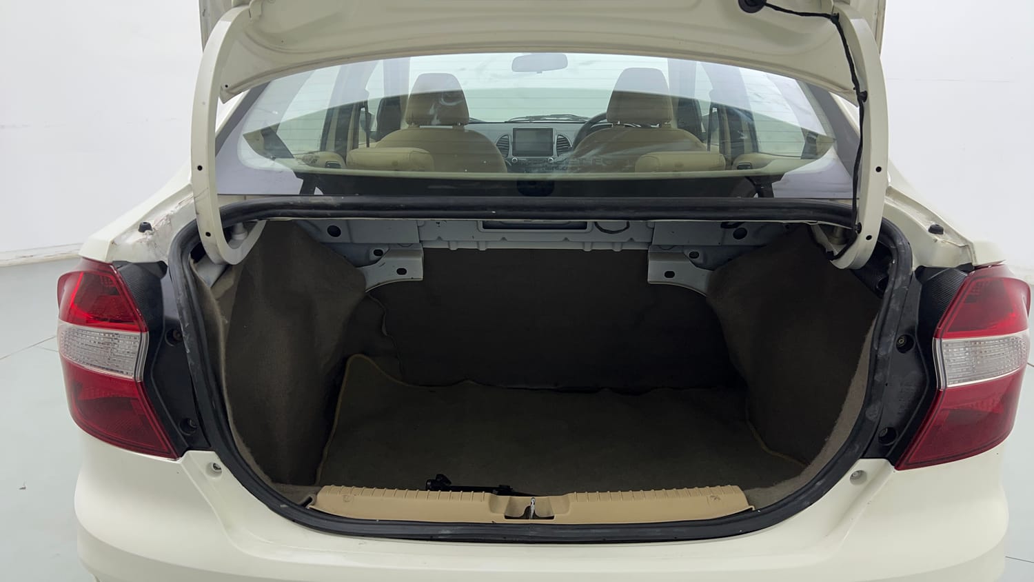 Used 2021 Ford Figo Aspire Titanium Plus 1.2 Ti-VCT Petrol Manual interior DICKY INSIDE VIEW
