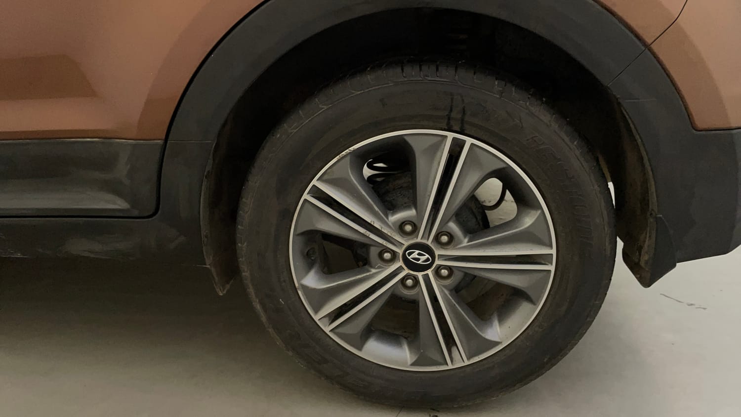 Used 2017 Hyundai Creta 1.6 SX Plus AT Petrol Petrol Automatic tyres LEFT REAR TYRE RIM VIEW