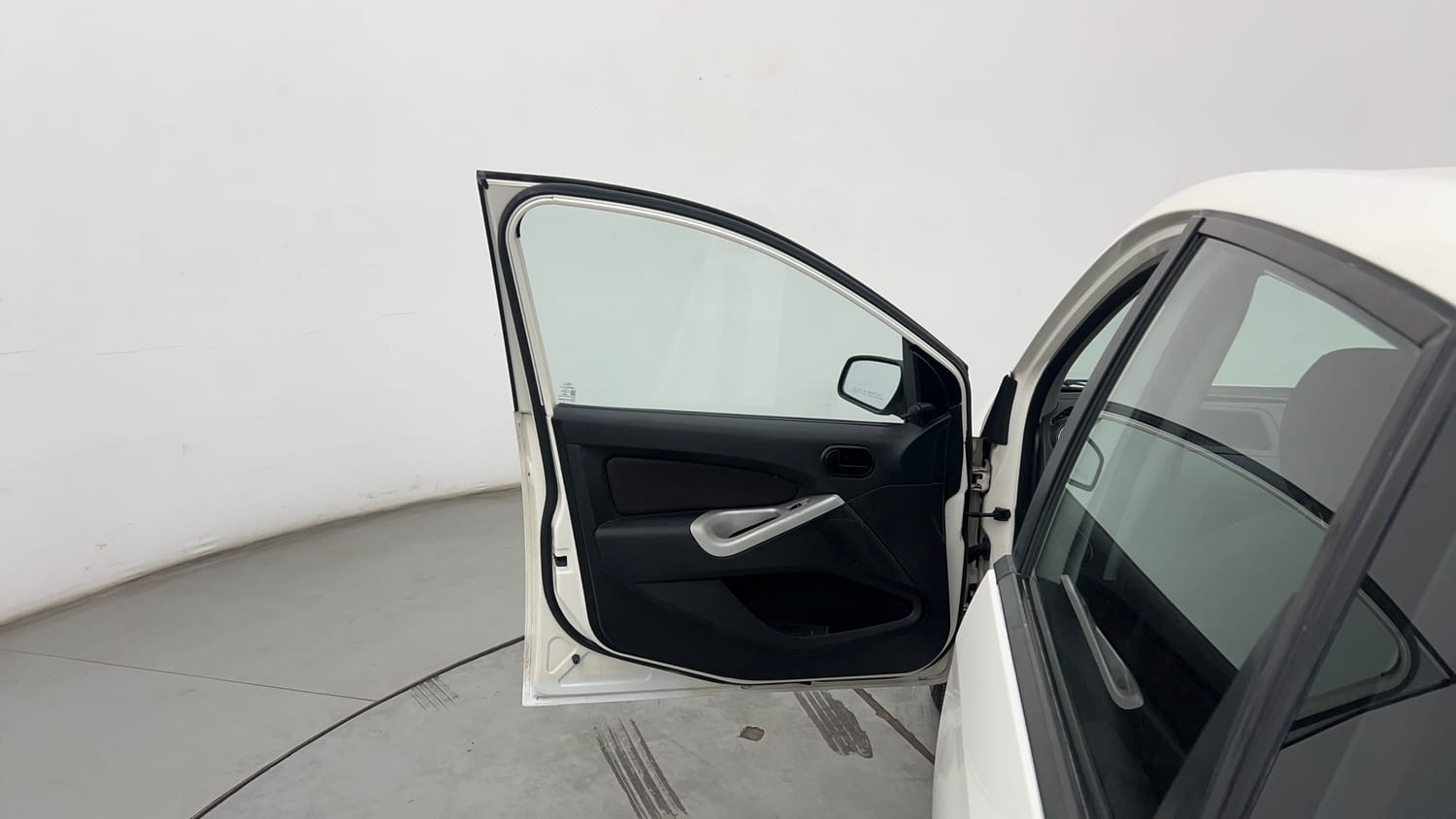 Used 2012 Ford Figo Duratec Petrol ZXI 1.2 Petrol Manual interior LEFT FRONT DOOR OPEN VIEW
