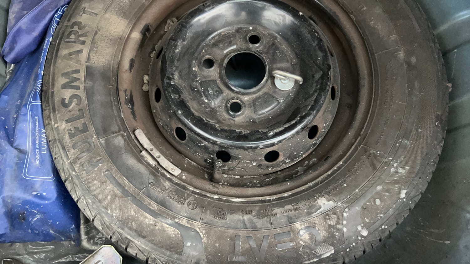 Used 2022 Maruti Suzuki Alto 800 LXi (O) Petrol Manual tyres SPARE TYRE VIEW