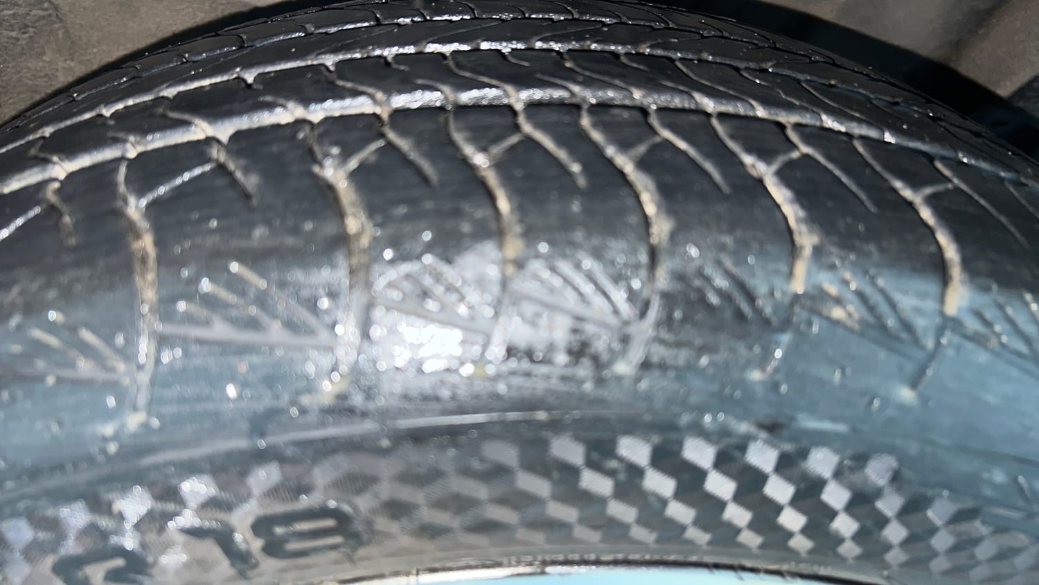 Used 2022 Kia Seltos X Line 1.4 DCT Petrol Automatic tyres RIGHT FRONT TYRE TREAD VIEW