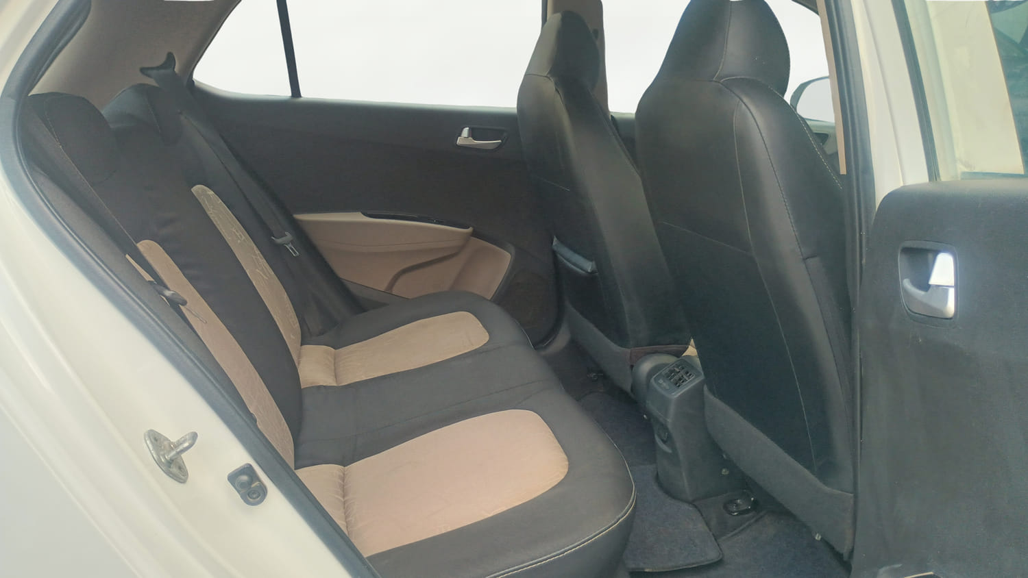 Used 2016 Hyundai Grand i10 Sportz 1.2 Kappa VTVT Petrol Manual interior RIGHT SIDE REAR DOOR CABIN VIEW