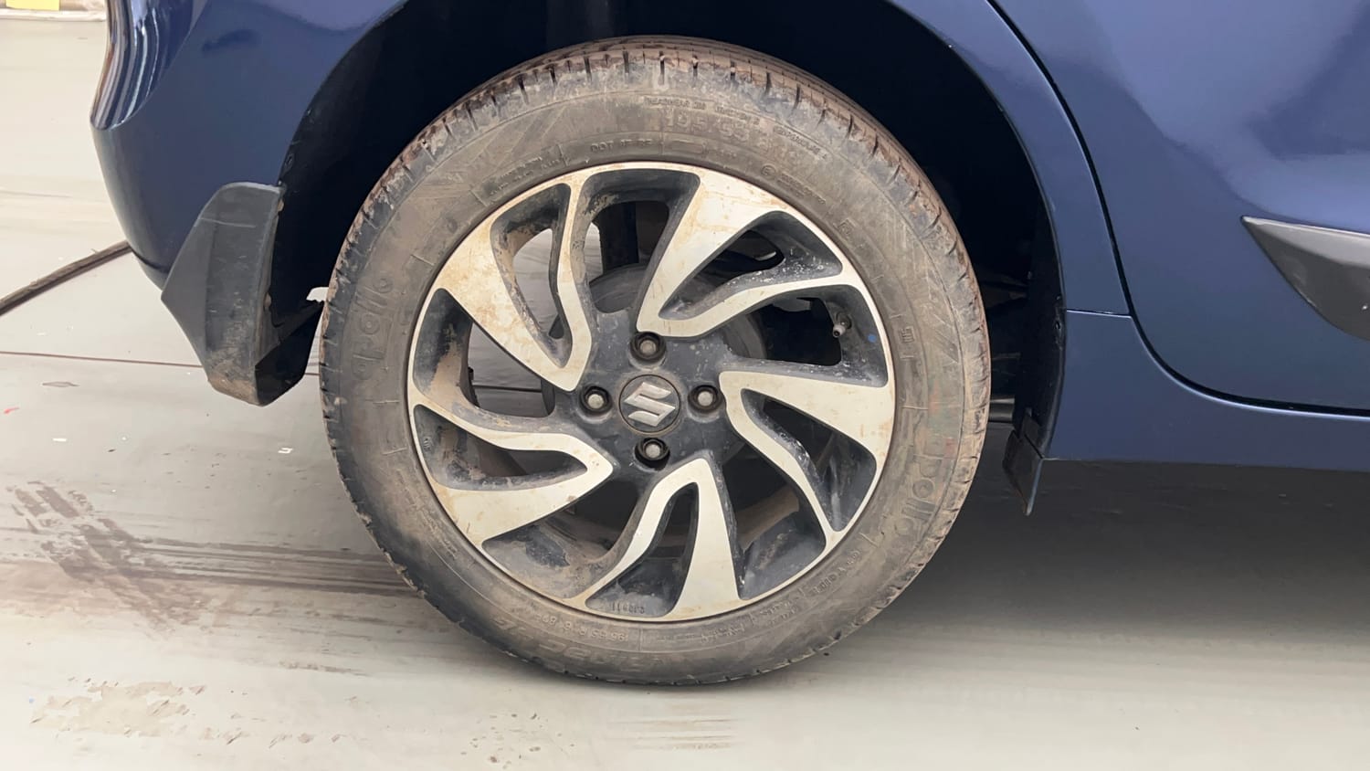 Used 2021 Maruti Suzuki Baleno Alpha Petrol Manual tyres RIGHT REAR TYRE RIM VIEW