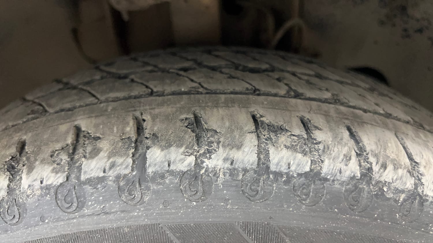 Used 2024 Tata Tiago XZA Plus iCNG Cng Automatic tyres RIGHT FRONT TYRE TREAD VIEW