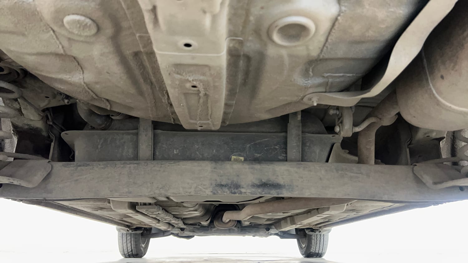 Used 2016 Hyundai Grand i10 Asta AT 1.2 Kappa VTVT (O) Petrol Automatic extra REAR UNDERBODY VIEW (TAKEN FROM REAR)