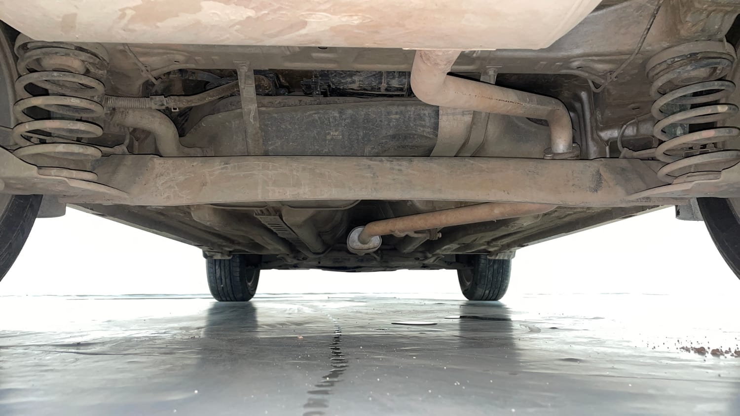 Used 2017 Hyundai Creta 1.6 SX Plus AT Petrol Petrol Automatic extra REAR UNDERBODY VIEW (TAKEN FROM REAR)
