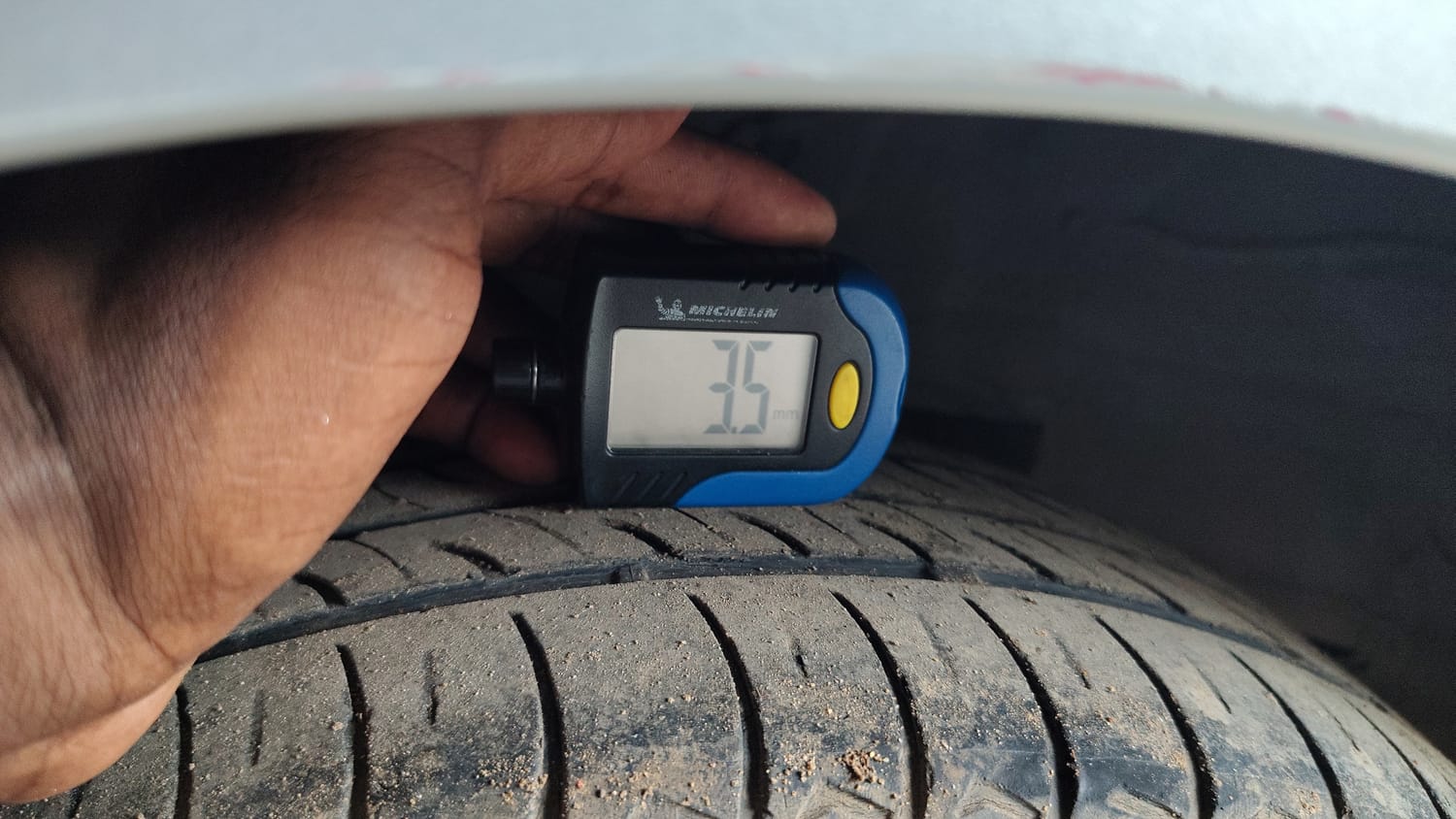 Used 2018 Hyundai Grand i10 Magna U2 1.2 CRDi Diesel Manual tyres RIGHT REAR TYRE TREAD VIEW
