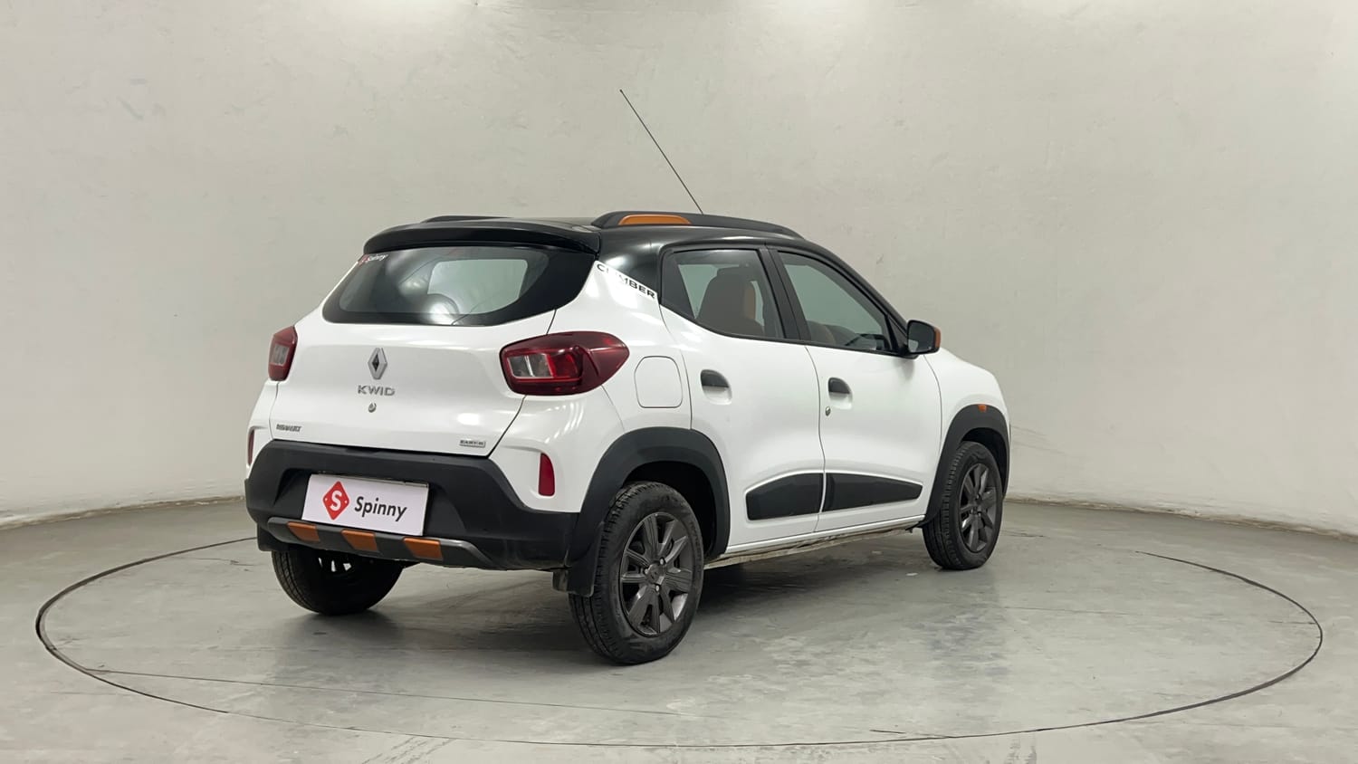 Used 2022 Renault Kwid CLIMBER 1.0 AMT (O) Dual Tone Petrol Automatic exterior RIGHT REAR CORNER VIEW