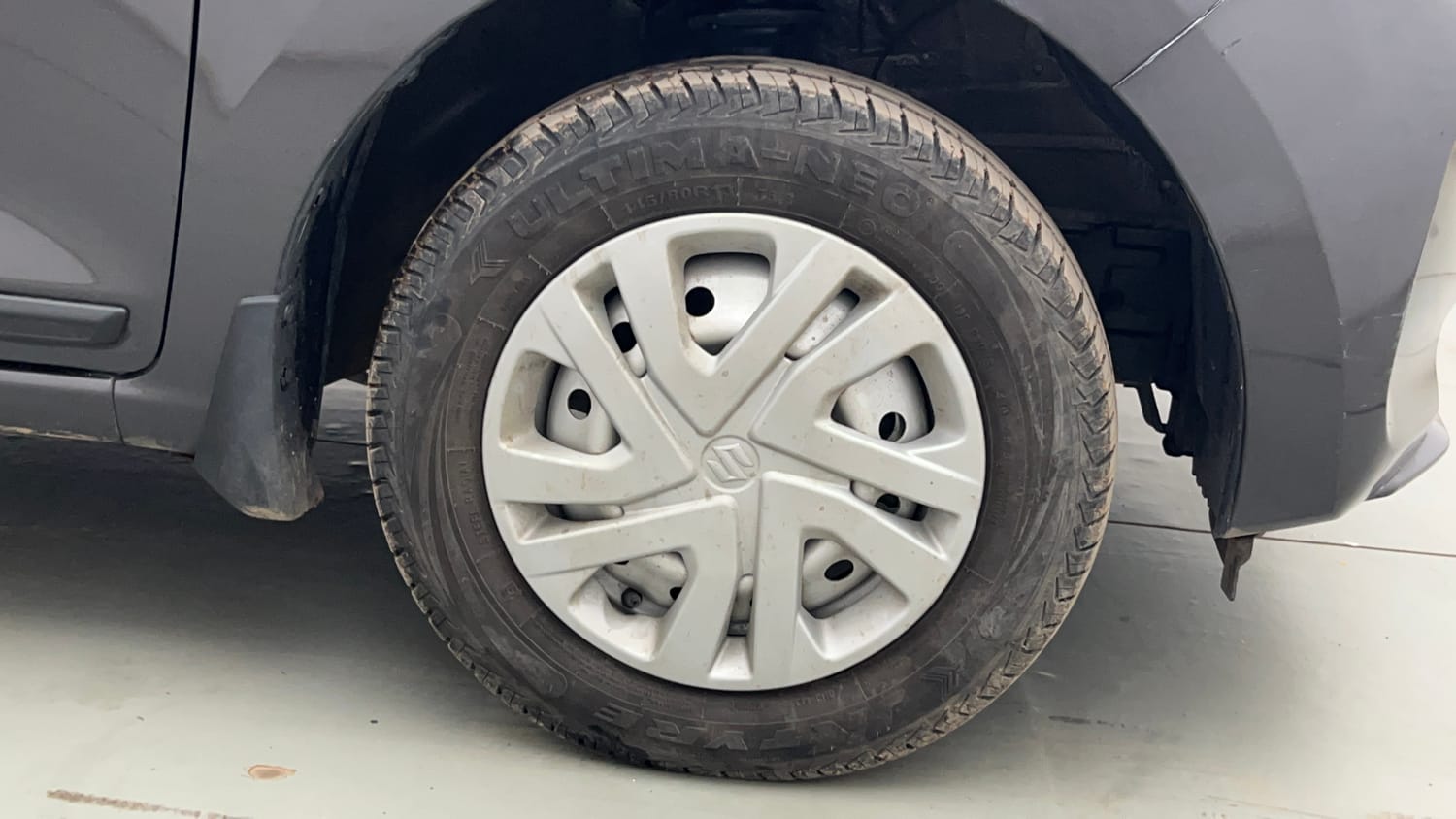 Used 2026 Maruti Suzuki Alto K10 LXi (O) Petrol Manual tyres RIGHT FRONT TYRE RIM VIEW