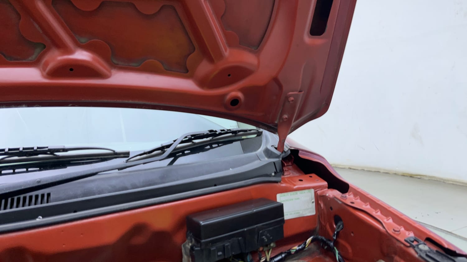 Used 2019 Maruti Suzuki Alto K10 VXi Petrol Manual engine ENGINE LEFT SIDE HINGE & APRON VIEW