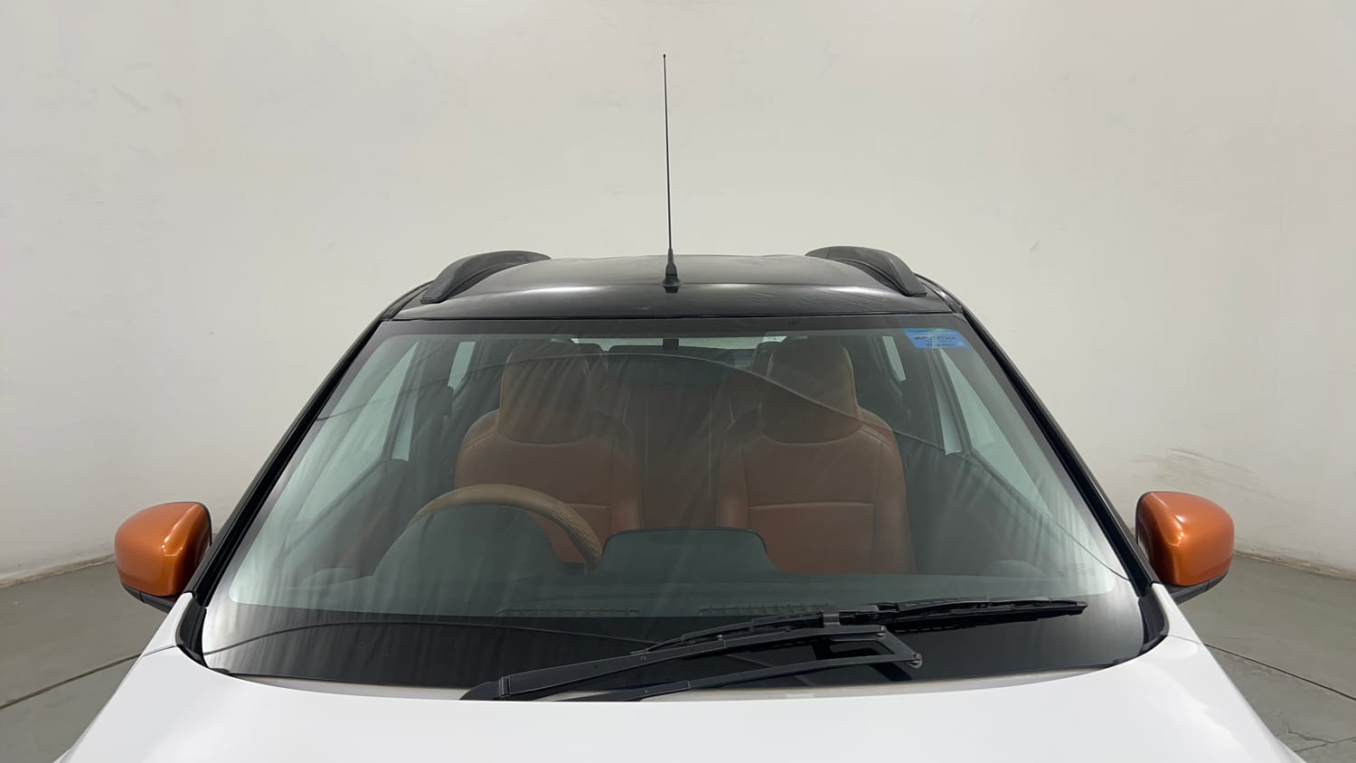 Used 2022 Renault Kwid CLIMBER 1.0 AMT (O) Dual Tone Petrol Automatic exterior FRONT WINDSHIELD VIEW