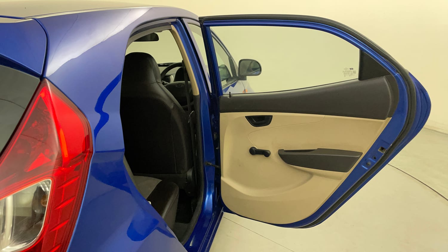 Used 2013 Hyundai Eon Era + Petrol Manual interior RIGHT REAR DOOR OPEN VIEW