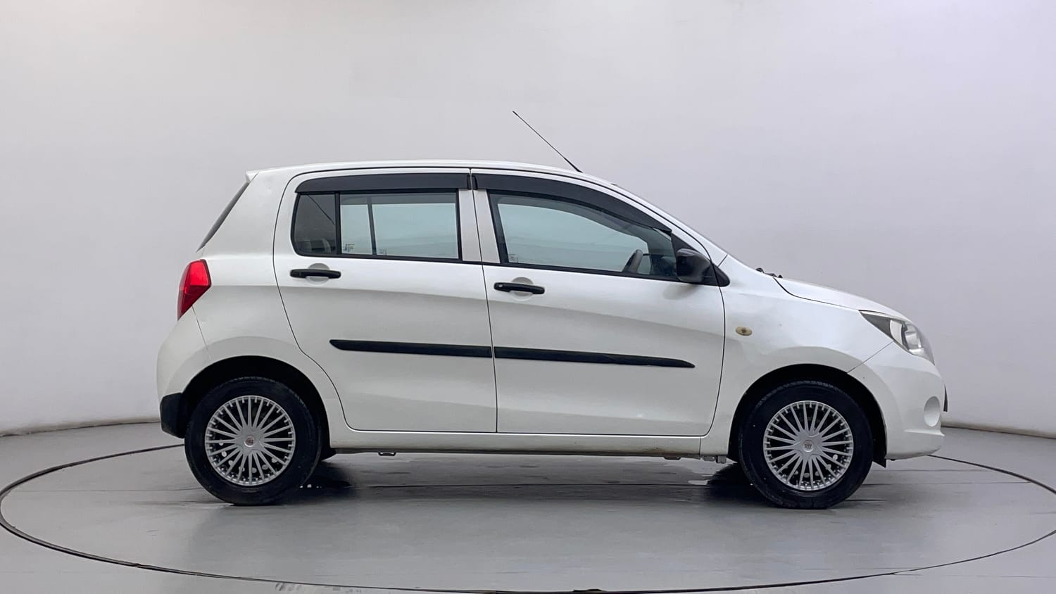 Used 2014 Maruti Suzuki Celerio VXi Petrol Manual exterior RIGHT SIDE VIEW