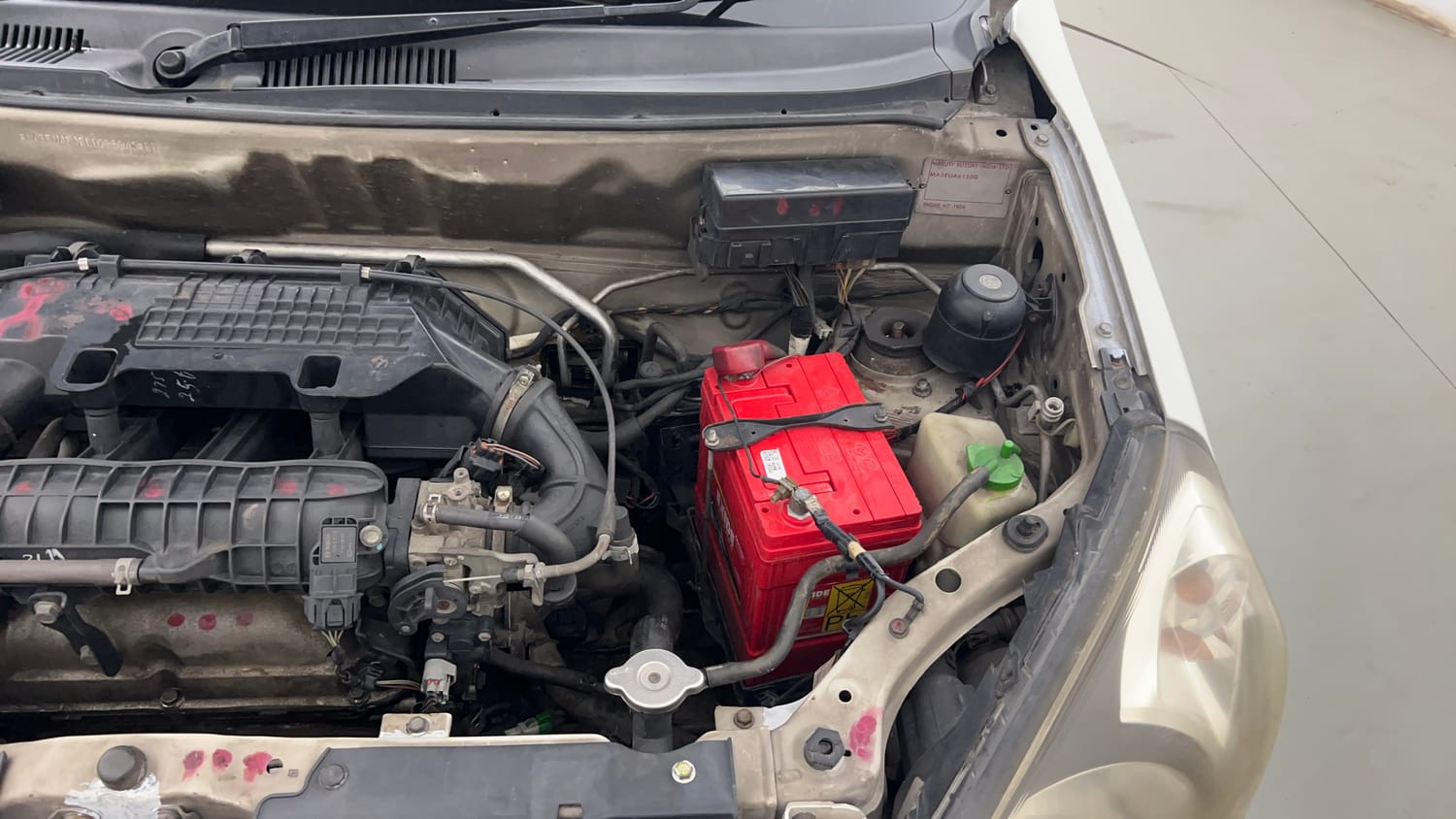 Used 2013 Maruti Suzuki Alto 800 Lxi Petrol Manual engine ENGINE LEFT SIDE VIEW
