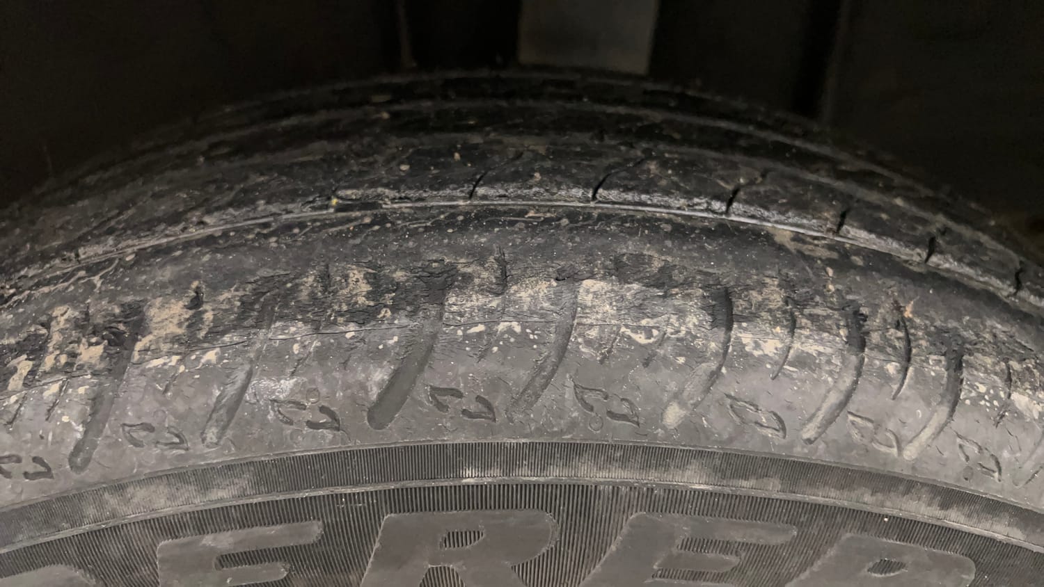 Used 2021 Renault Kiger RXT Turbo CVT Petrol Automatic tyres LEFT REAR TYRE TREAD VIEW