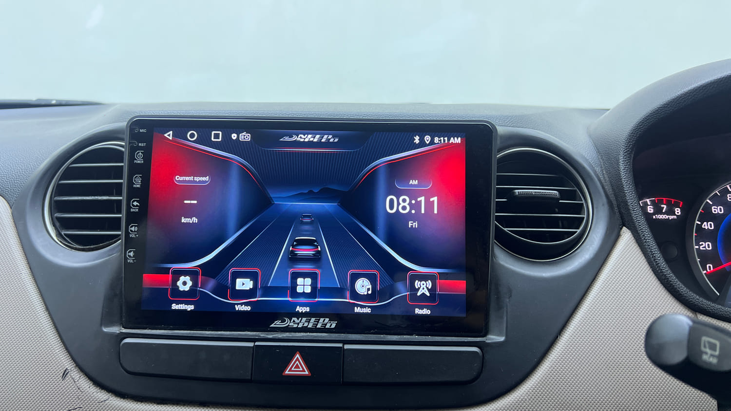 Used 2013 Hyundai Grand i10 Asta 1.2 Kappa VTVT Petrol Manual top_features Integrated (in-dash) music system
