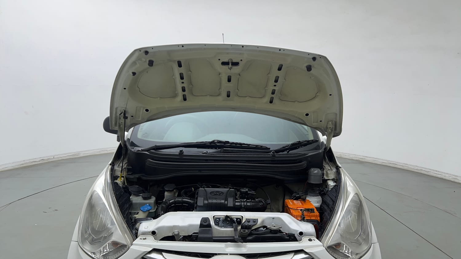 Used 2017 Hyundai Eon Magna + Petrol Manual engine ENGINE & BONNET OPEN FRONT VIEW