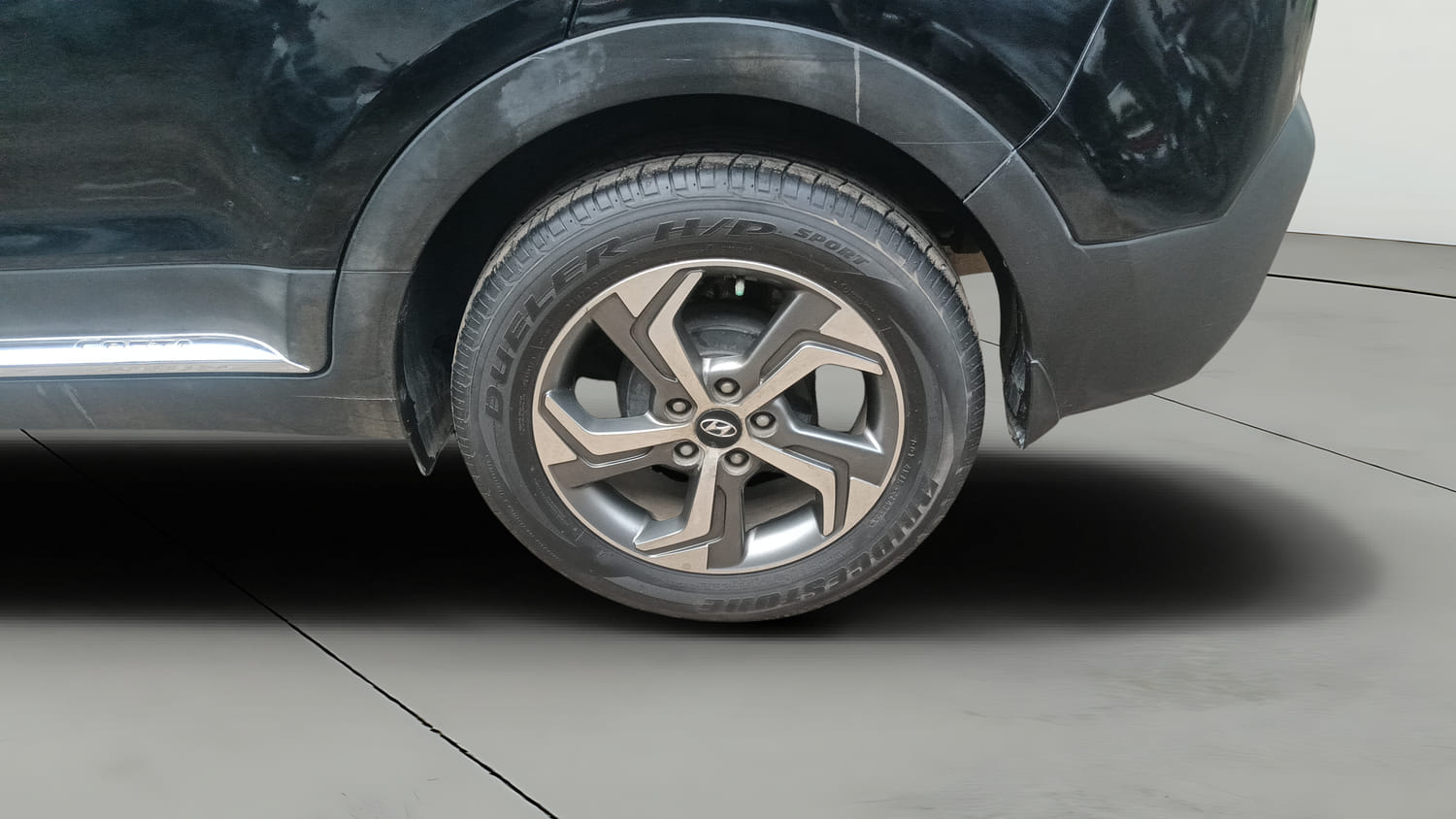 Used 2018 Hyundai Creta SX 1.6 AT Petrol Petrol Automatic tyres LEFT REAR TYRE RIM VIEW