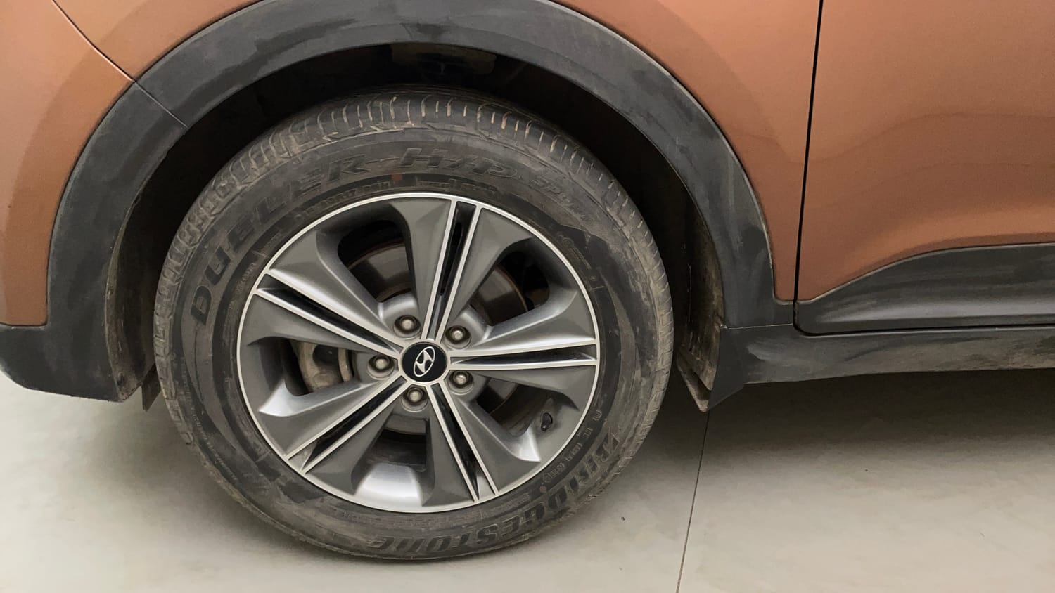 Used 2017 Hyundai Creta 1.6 SX Plus AT Petrol Petrol Automatic tyres LEFT FRONT TYRE RIM VIEW