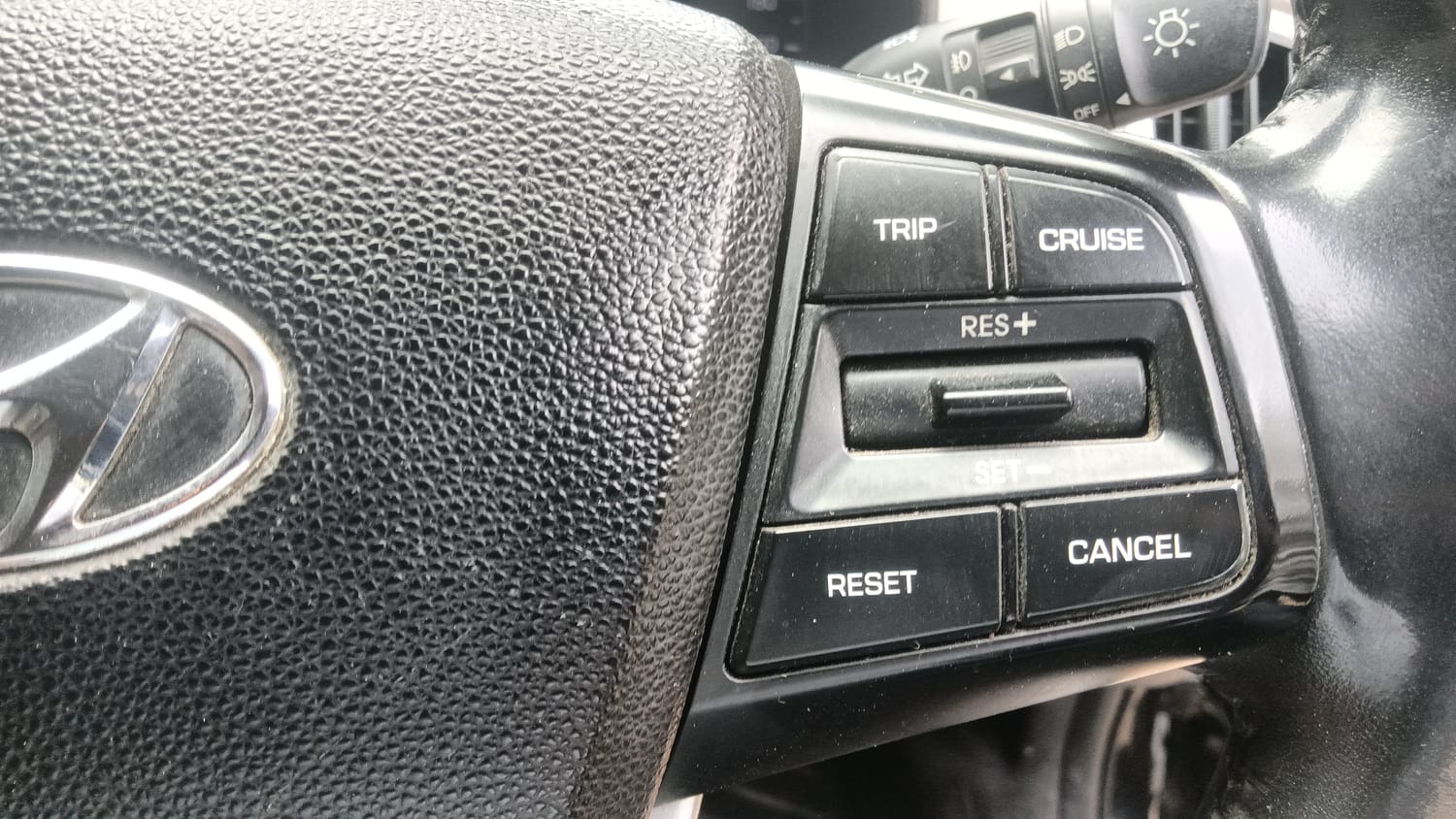 Used 2018 Hyundai Creta SX 1.6 AT Petrol Petrol Automatic top_features Cruise control