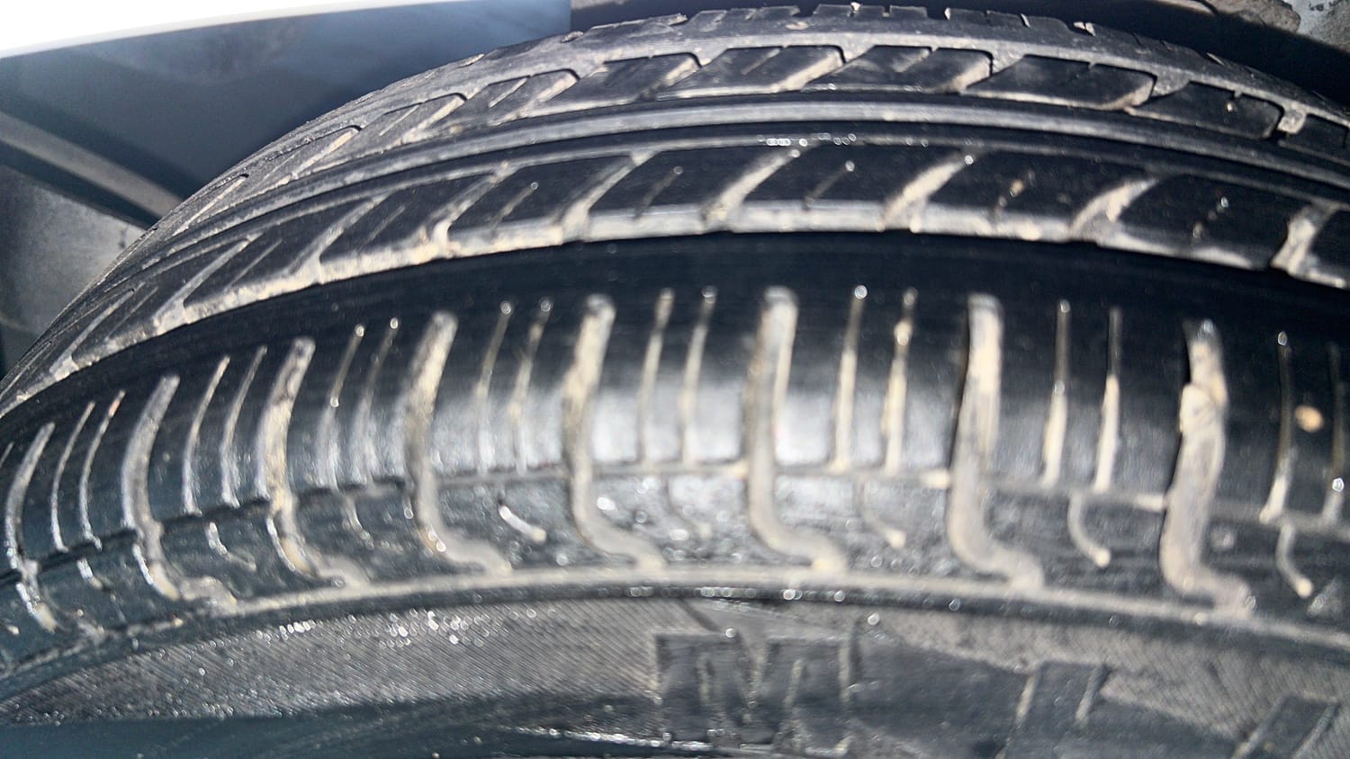 Used 2017 Hyundai Eon Magna + Petrol Manual tyres LEFT REAR TYRE TREAD VIEW