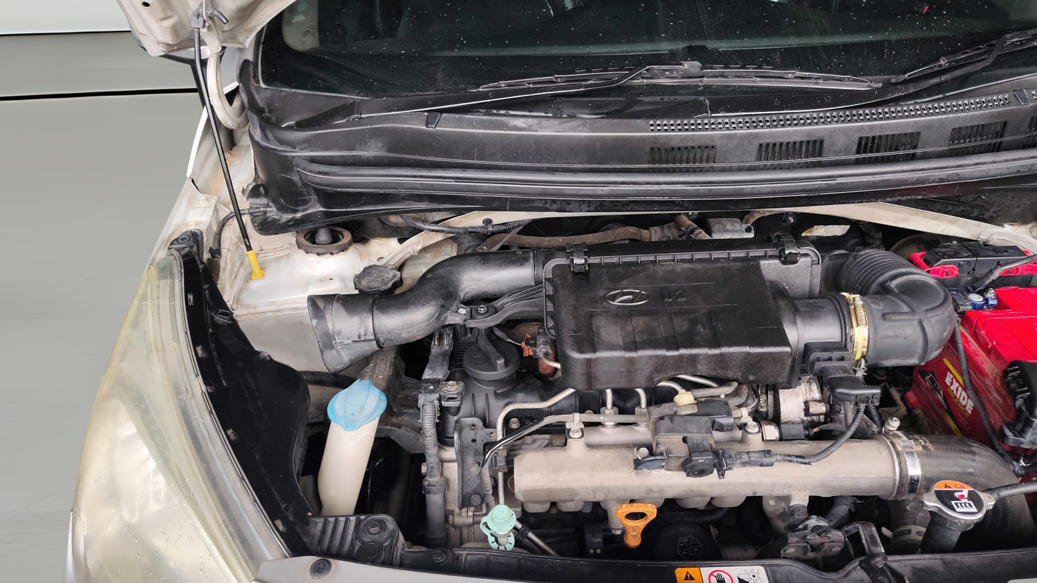 Used 2018 Hyundai Grand i10 Magna U2 1.2 CRDi Diesel Manual engine ENGINE RIGHT SIDE VIEW