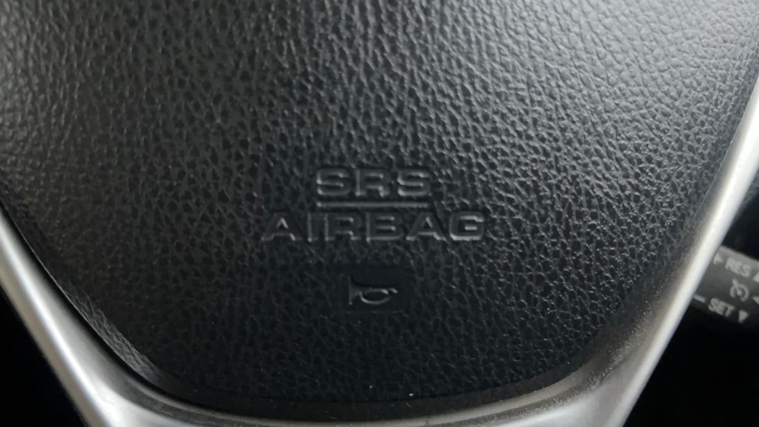 Used 2015 Toyota Corolla Altis VL AT Petrol Petrol Automatic top_features Airbags