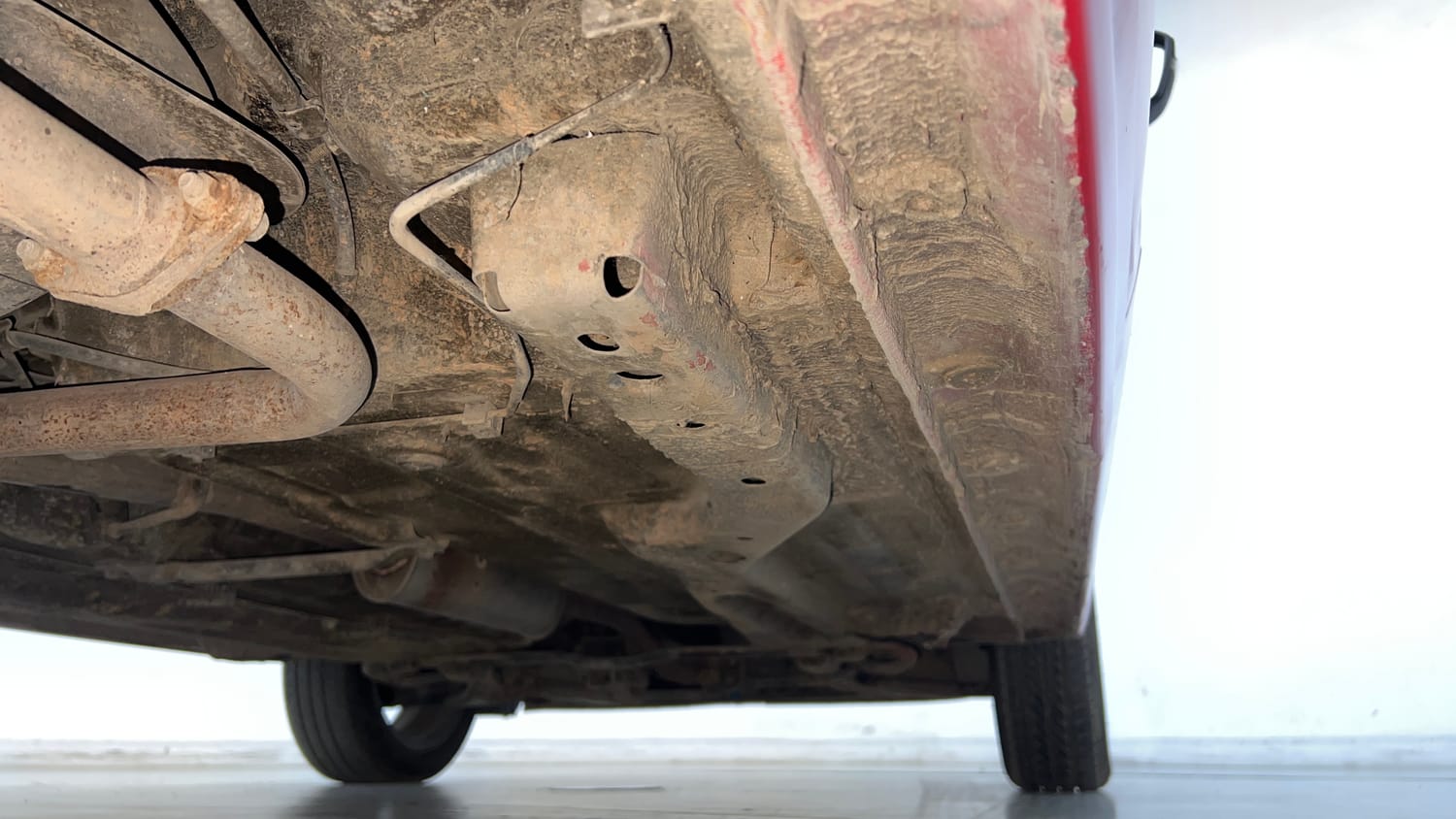Used 2020 Tata Tiago XZA Plus Petrol Automatic extra REAR RIGHT UNDERBODY VIEW
