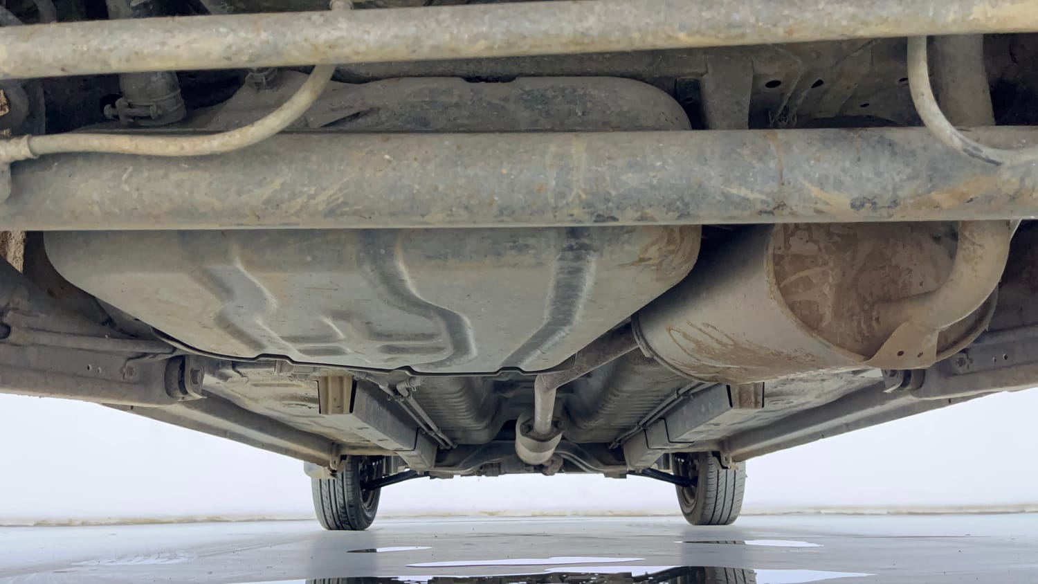 Used 2014 Maruti Suzuki Wagon R VXI Petrol Manual extra REAR UNDERBODY VIEW (TAKEN FROM REAR)