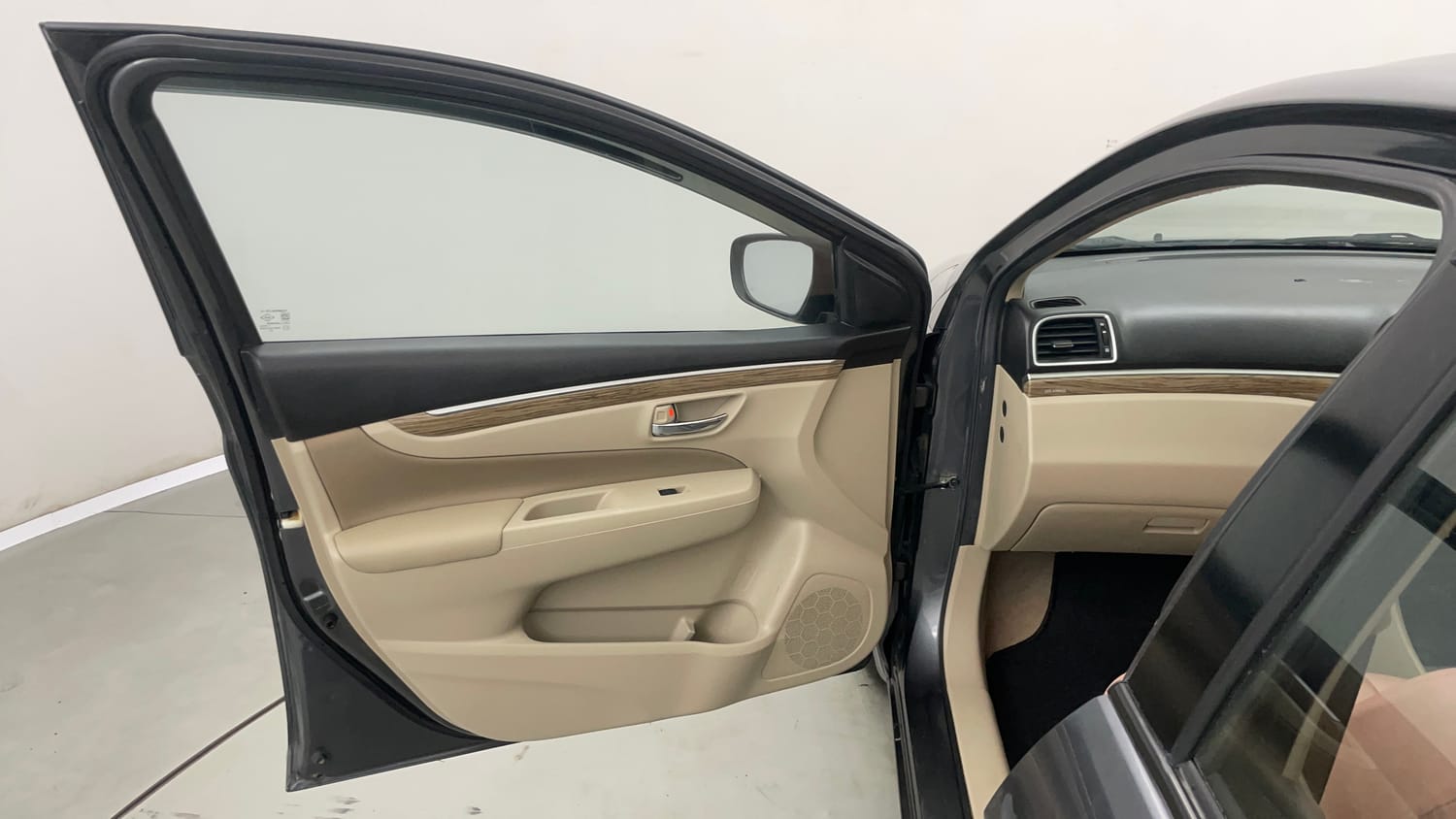 Used 2022 Maruti Suzuki Ciaz Zeta 1.5 Petrol Manual interior LEFT FRONT DOOR OPEN VIEW