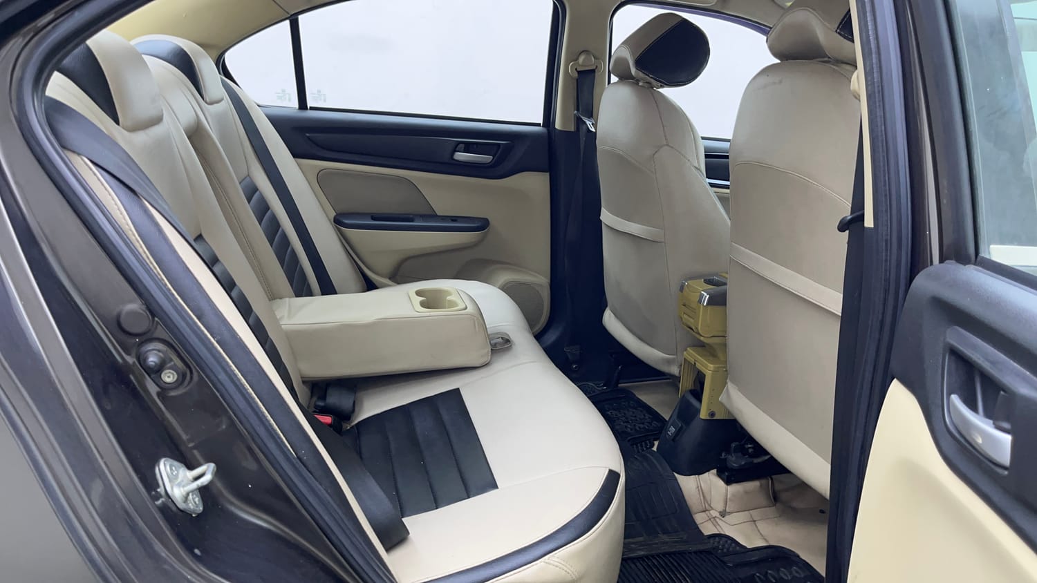 Used 2019 Honda Amaze 1.2 S MT Petrol Petrol Manual interior RIGHT SIDE REAR DOOR CABIN VIEW