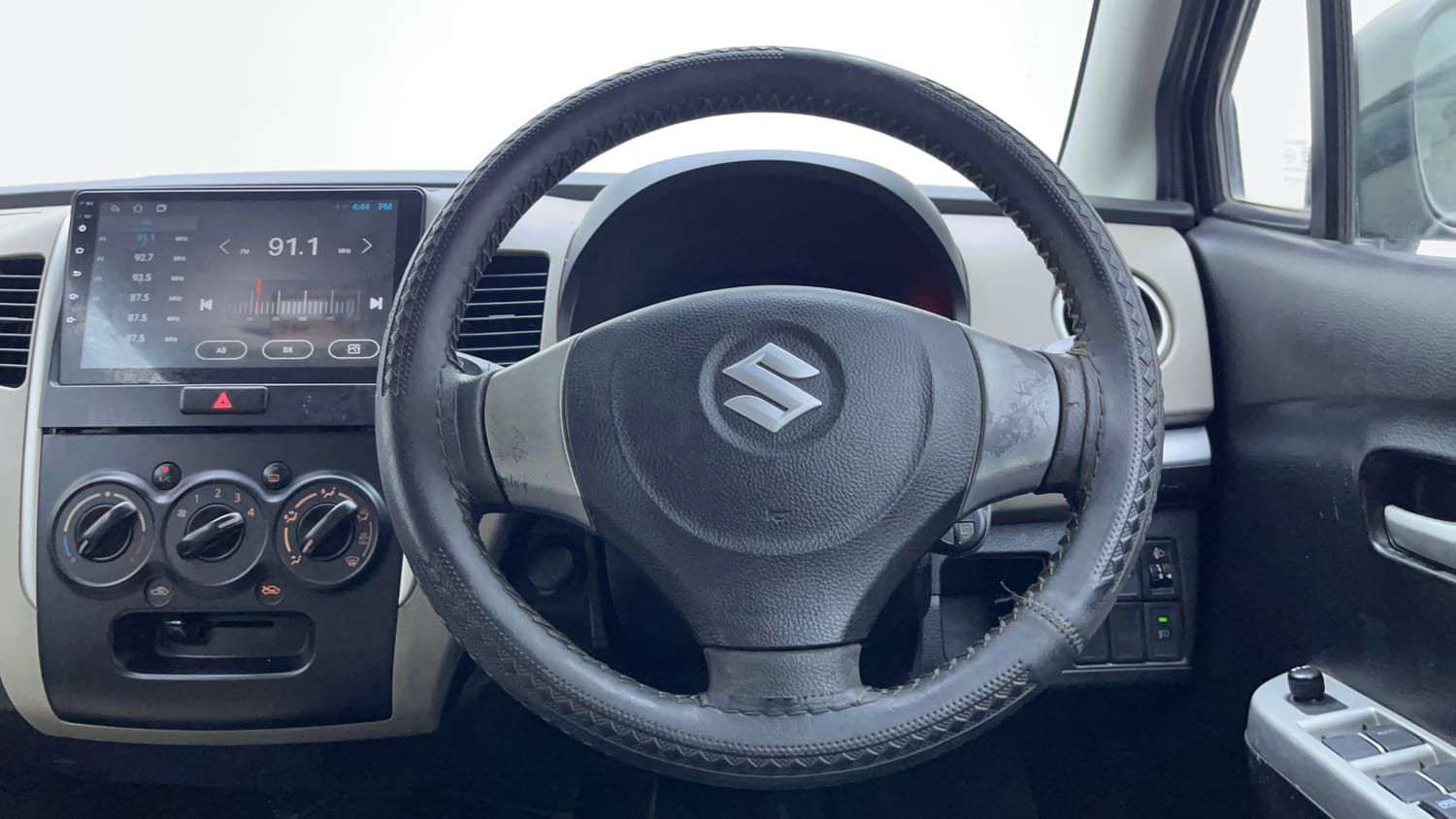 Used 2014 Maruti Suzuki Wagon R VXI Petrol Manual interior STEERING VIEW