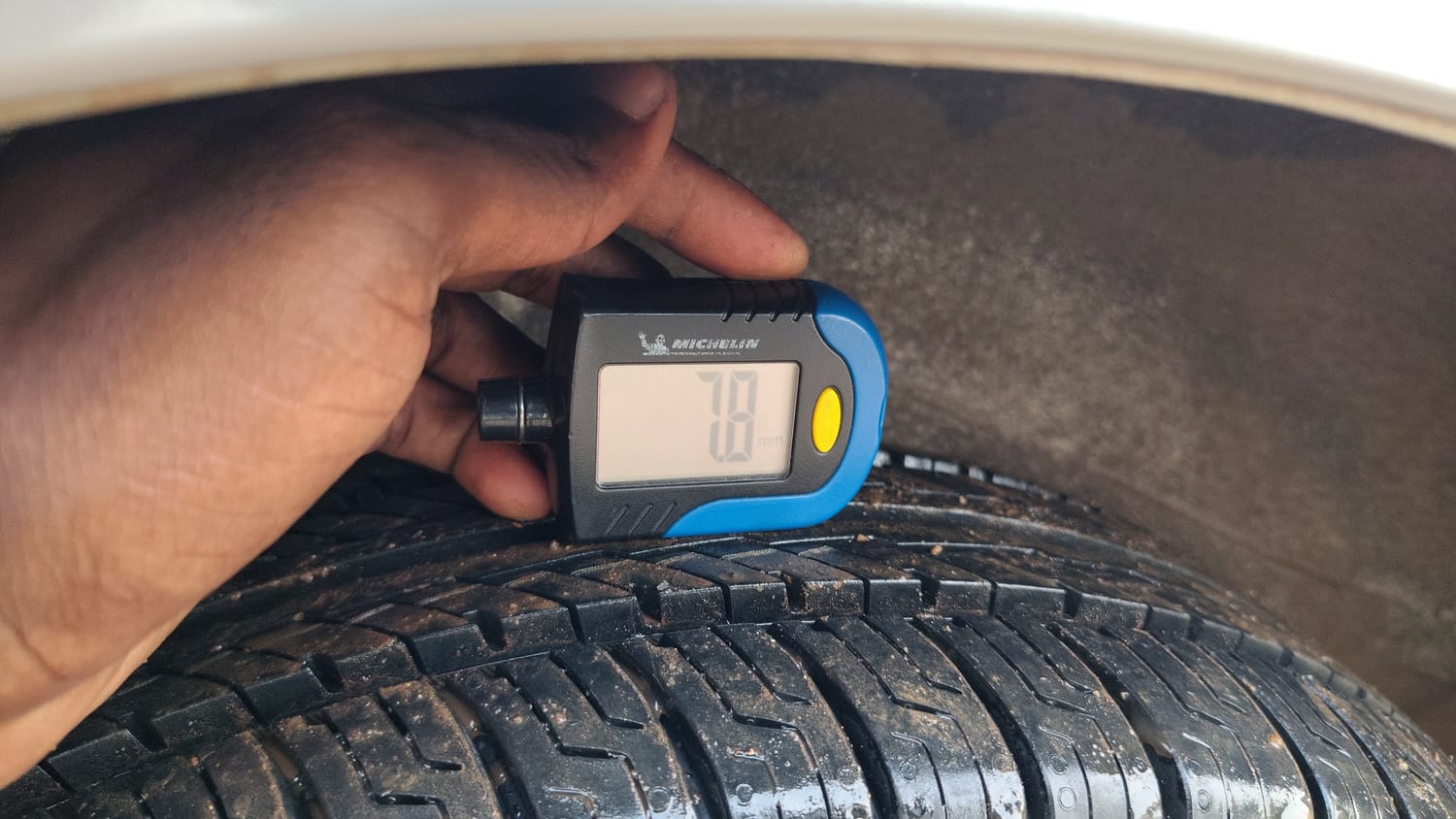 Used 2017 Maruti Suzuki Wagon R VXI Petrol Manual tyres RIGHT REAR TYRE TREAD VIEW