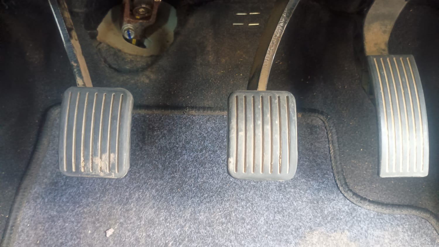 Used 2016 Hyundai Grand i10 Sportz 1.2 Kappa VTVT Petrol Manual interior PEDALS VIEW
