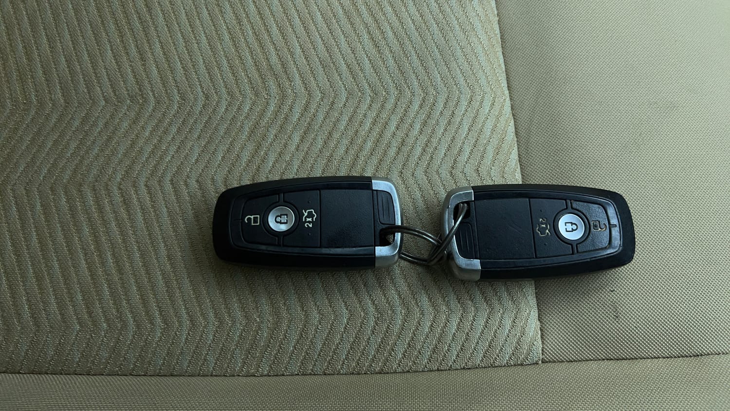 Used 2021 Ford Figo Aspire Titanium Plus 1.2 Ti-VCT Petrol Manual extra CAR KEY VIEW