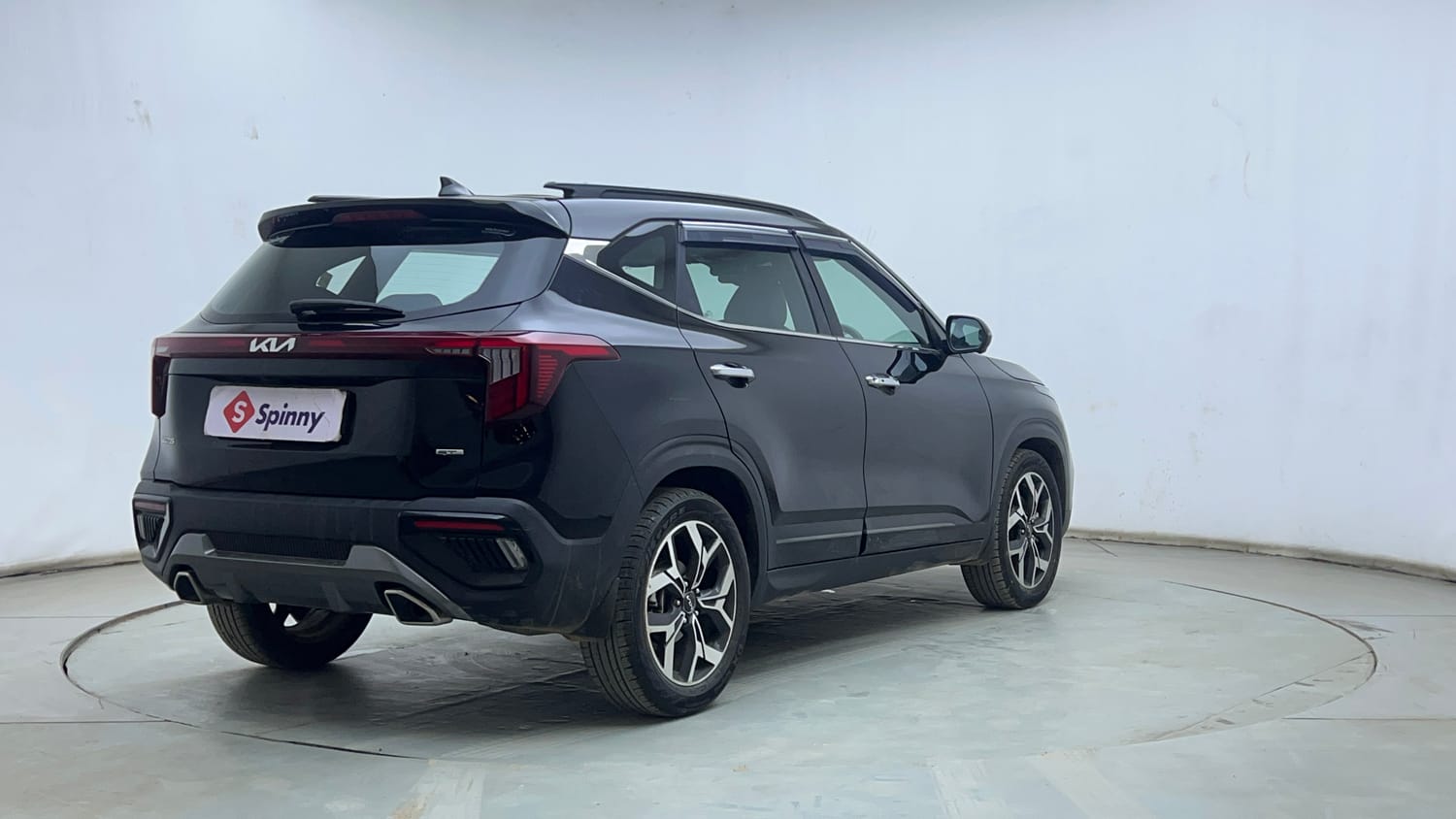 Used 2026 Kia Seltos GTX Plus 1.5 Turbo Petrol DCT Petrol Automatic exterior RIGHT REAR CORNER VIEW