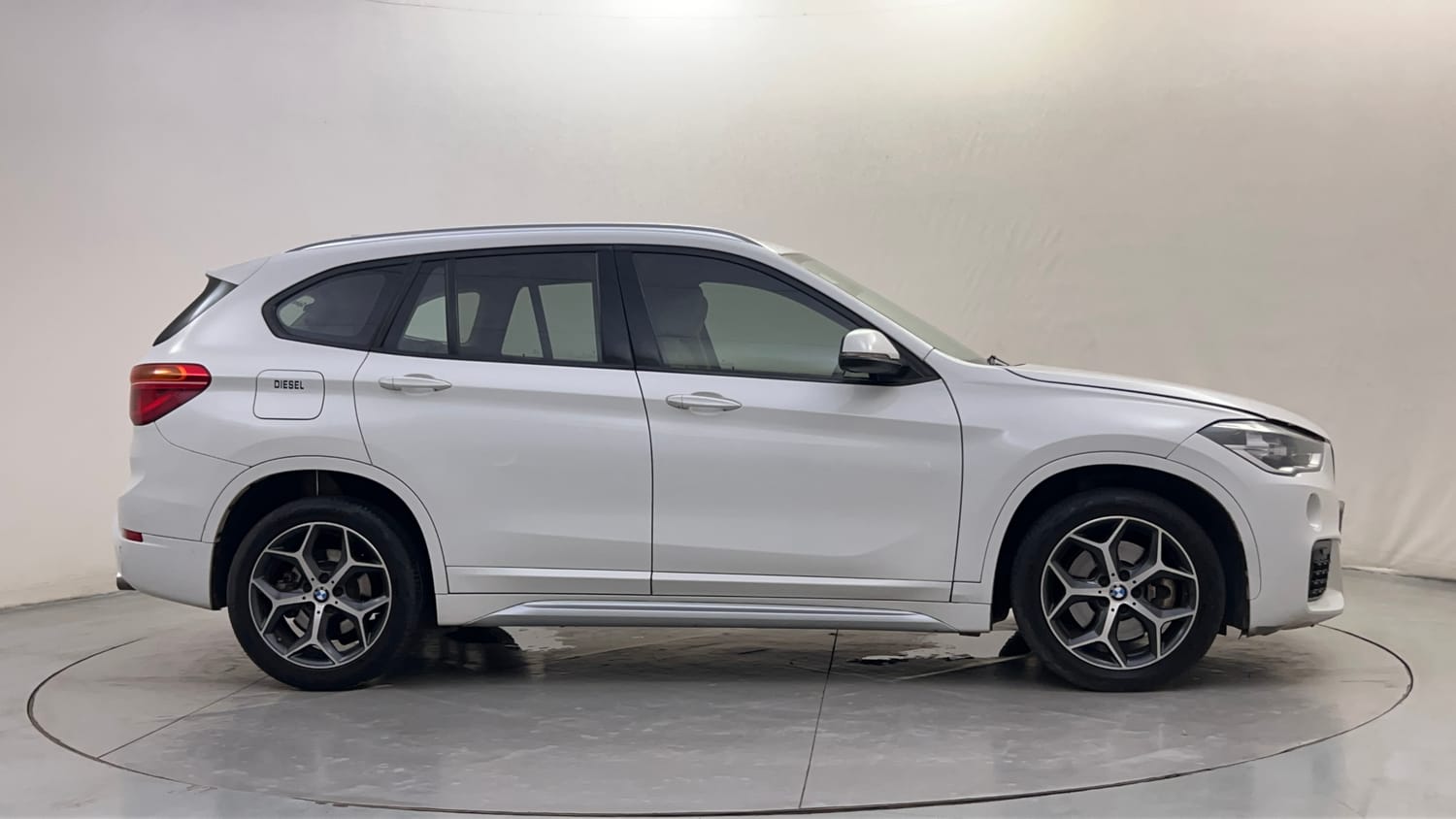 Used 2019 BMW X1 sDrive20d xLine Diesel Automatic exterior RIGHT SIDE VIEW