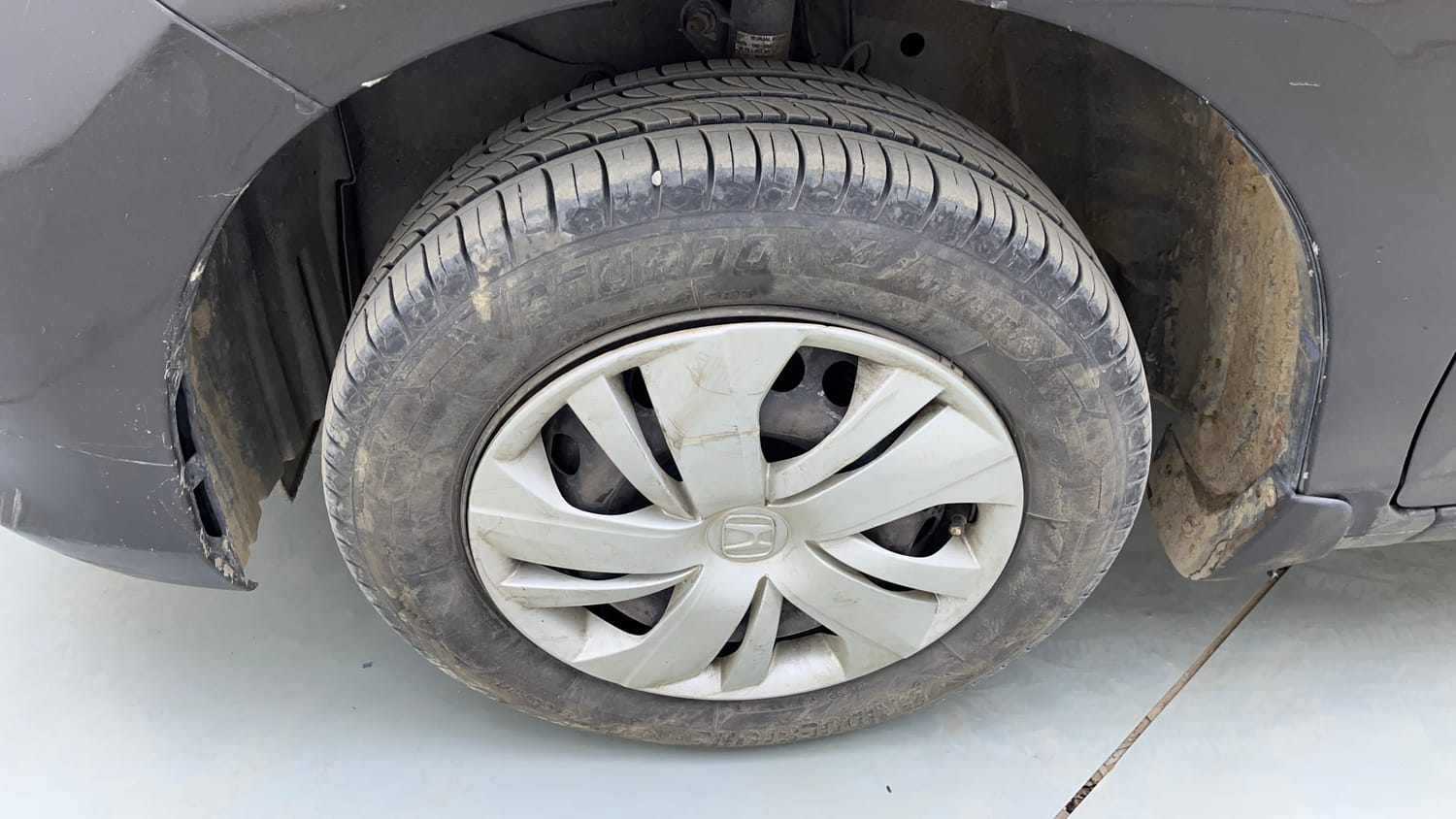 Used 2019 Honda Amaze 1.2 S MT Petrol Petrol Manual tyres LEFT FRONT TYRE RIM VIEW