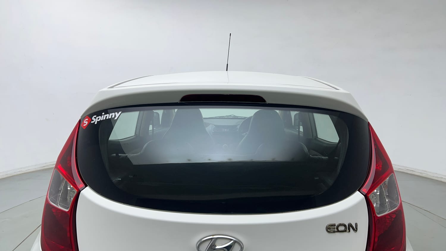 Used 2017 Hyundai Eon Magna + Petrol Manual exterior BACK WINDSHIELD VIEW