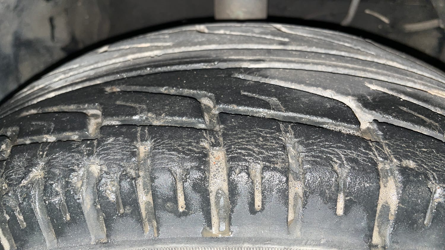 Used 2016 Maruti Suzuki S-Cross Zeta 1.3 Diesel Manual tyres RIGHT FRONT TYRE TREAD VIEW