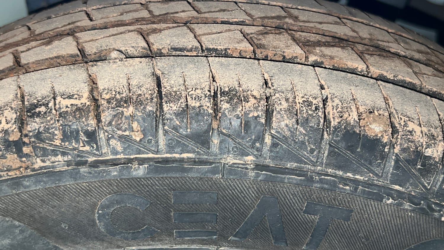 Used 2022 Maruti Suzuki Alto 800 LXi (O) Petrol Manual tyres RIGHT REAR TYRE TREAD VIEW