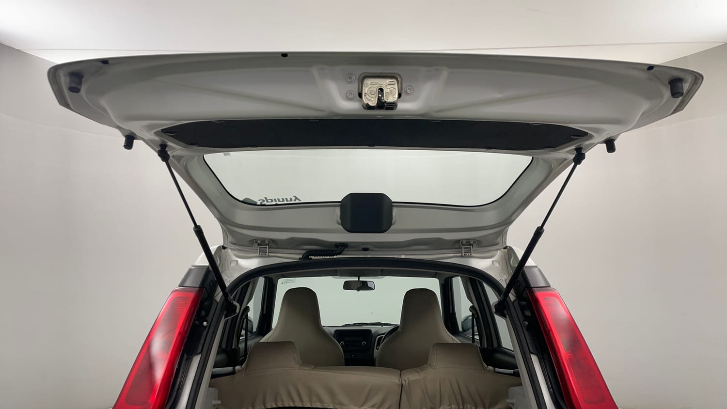 Used 2019 Maruti Suzuki Wagon R VXi 1.2 AMT Petrol Automatic interior DICKY DOOR OPEN VIEW