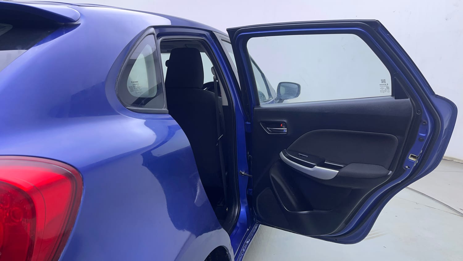 Used 2017 Maruti Suzuki Baleno Delta 1.2 Petrol Manual interior RIGHT REAR DOOR OPEN VIEW