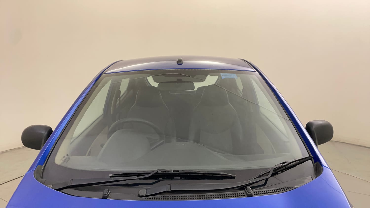 Used 2013 Hyundai Eon Era + Petrol Manual exterior FRONT WINDSHIELD VIEW