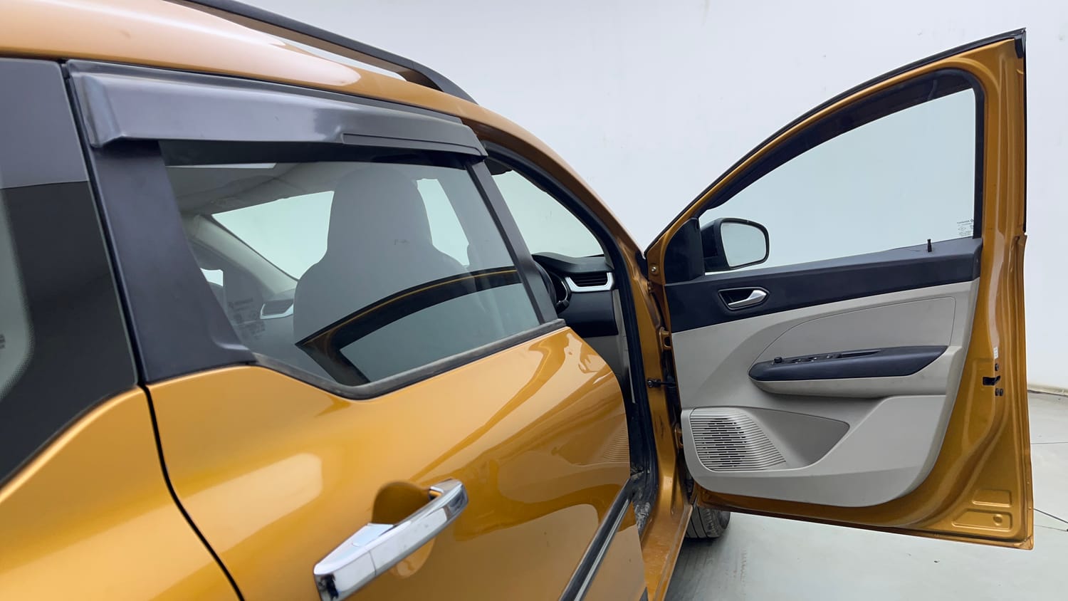 Used 2023 Renault Triber RXZ EASY-R AMT Petrol Automatic interior RIGHT FRONT DOOR OPEN VIEW
