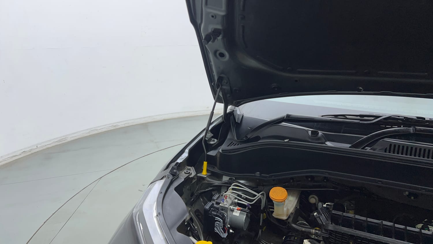 Used 2025 Tata Punch Pure MT Petrol Manual engine ENGINE RIGHT SIDE HINGE & APRON VIEW